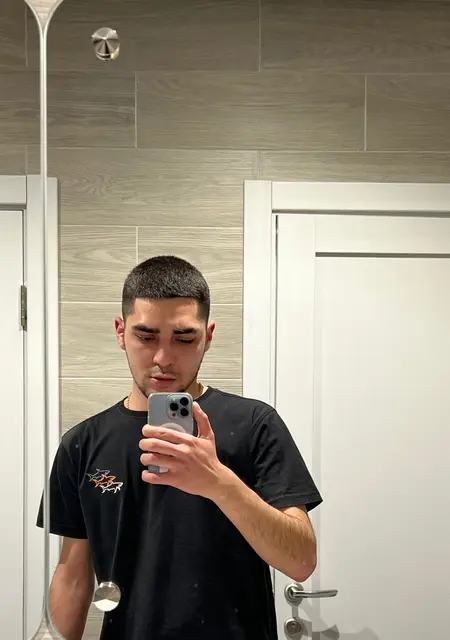 Я Генчо, 22, знакомлюсь на одну ночь в Белореченске