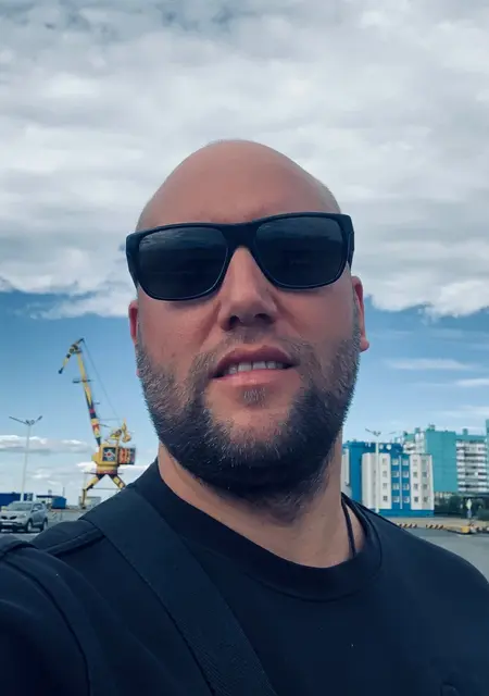 Maks из Уфы, ищу на сайте знакомства на одну ночь