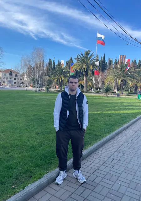 Павел из Шахт, ищу на сайте общение