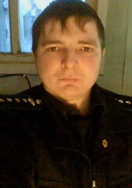 Я Александр, 41, из Магадана, ищу знакомства без обязательств