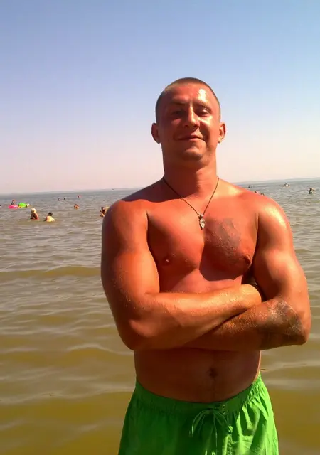 Я Дима, 38, знакомлюсь без обязательств в Гатчине