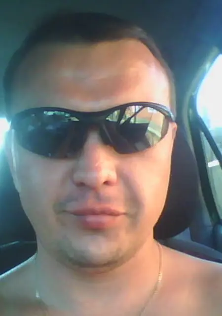 Илья из Зеленограда, мне 47, познакомлюсь на одну ночь