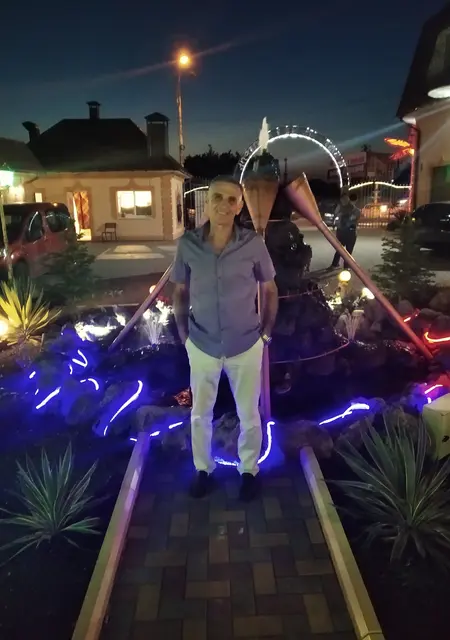 Эдем из Симферополя, мне 55, познакомлюсь