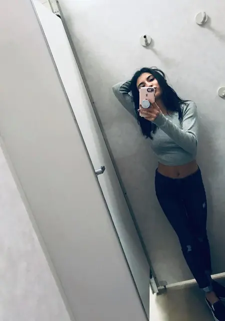 Я Анастасия, 25 років з Маріуполя, шукаю знайомство для спільних подорожей