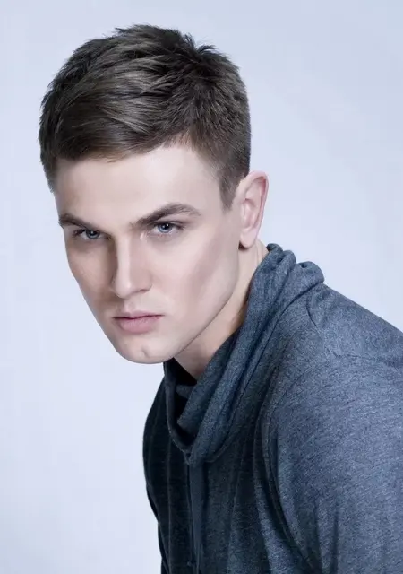 Денис из Хабаровска, мне 21, познакомлюсь на одну ночь