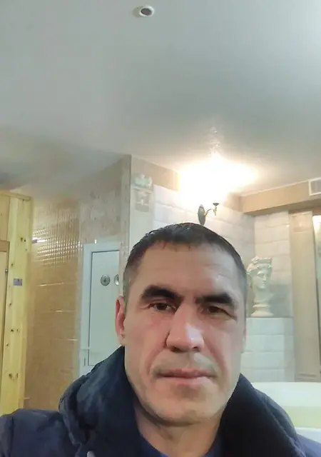 Руслан из Чебоксар, мне 48, познакомлюсь на одну ночь