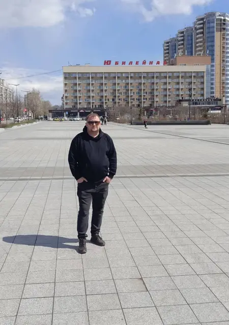 Den из Комсомольска-на-Амуре, мне 38, познакомлюсь на одну ночь
