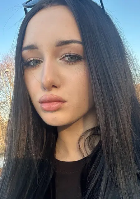 Я Рита, 19, из Москвы, ищу знакомство для открытые отношения