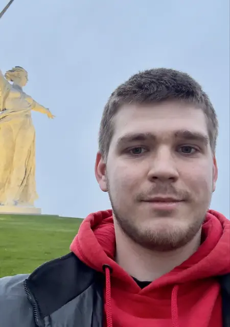 Я Семён, 23, из Нижнего Новгорода, ищу знакомства без обязательств
