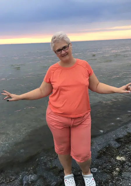 Виктория з Дніпро, шукаю на сайті постійні стосунки