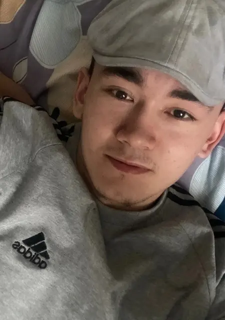 Артем из Миасса, ищу на сайте знакомства на одну ночь