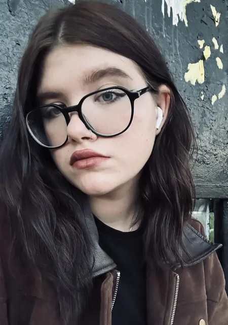 Ульяна из Москвы, мне 19, познакомлюсь для постоянных отношений