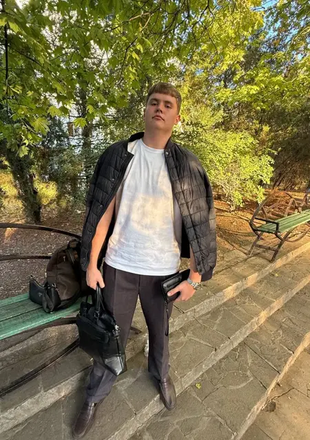 Захар из Ростова-на-Дону, мне 18, познакомлюсь на одну ночь