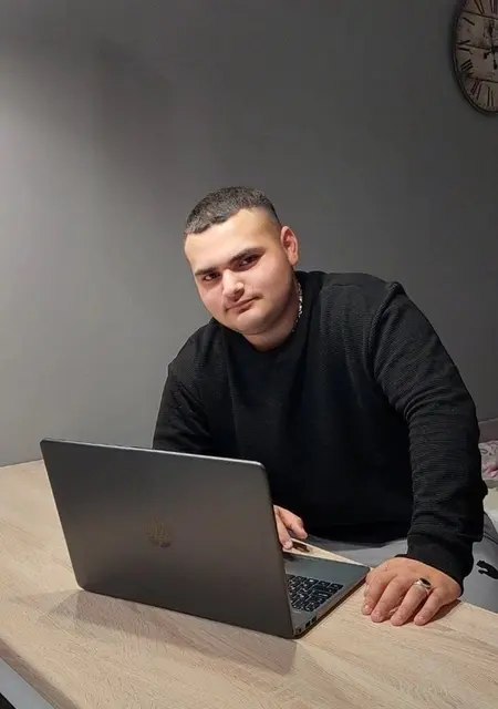 Марлен из Димитровграда, ищу на сайте открытые отношения