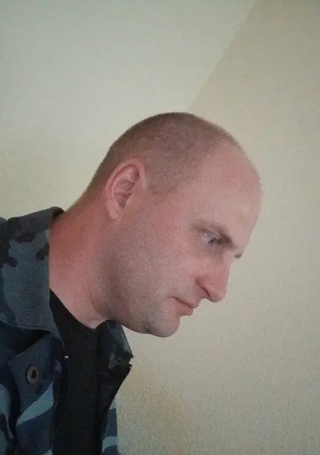 Я Андрей, 40, знакомлюсь без обязательств в Калуге