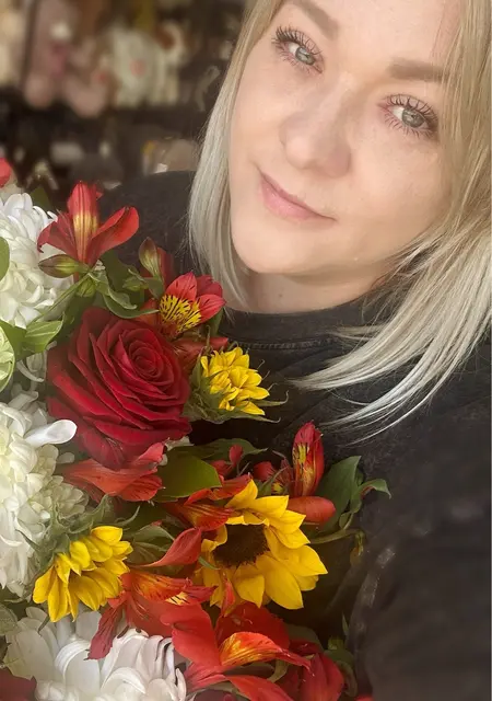 Я Elena, 38, знакомлюсь для открытые отношения в Краснодаре