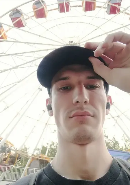 Михаил из Костаная, мне 30, познакомлюсь на одну ночь