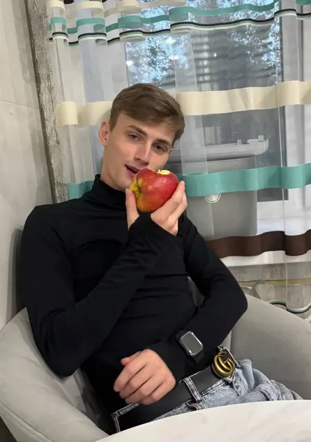 Я Павел, 21, из Кинели, ищу знакомство для приятного времяпровождения