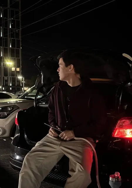 Rustam из Астрахани, ищу на сайте знакомства на одну ночь