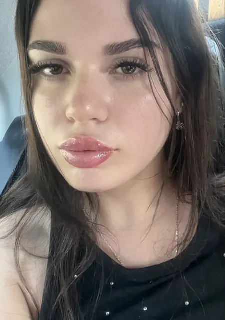 Я Алекса, 23, знакомлюсь без обязательств в Тюмени