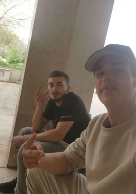 Я Jhon And Nathan, 23, знакомлюсь в Лиссабоне