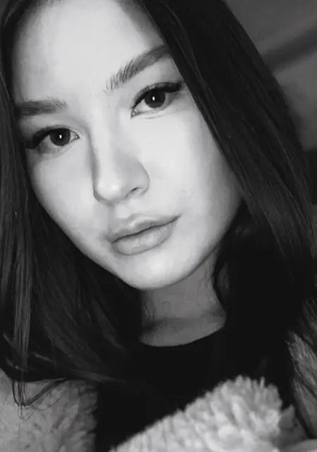 Карина из Санкт-Петербурга, мне 26, познакомлюсь для приятного времяпровождения