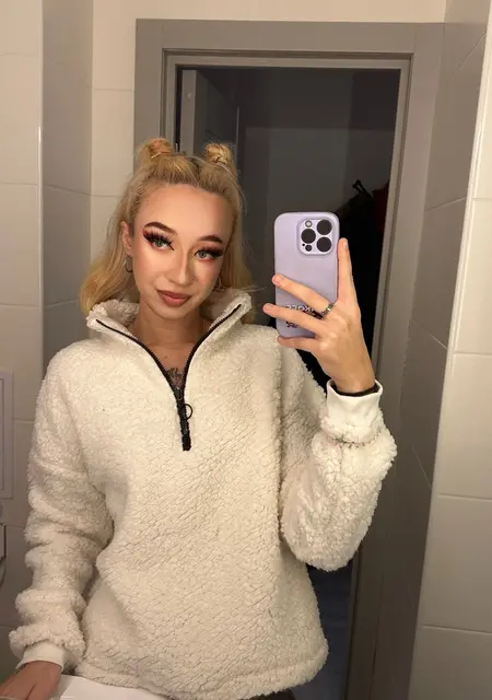 Я Евгения, 22, знакомлюсь для общения в Санкт-Петербурге