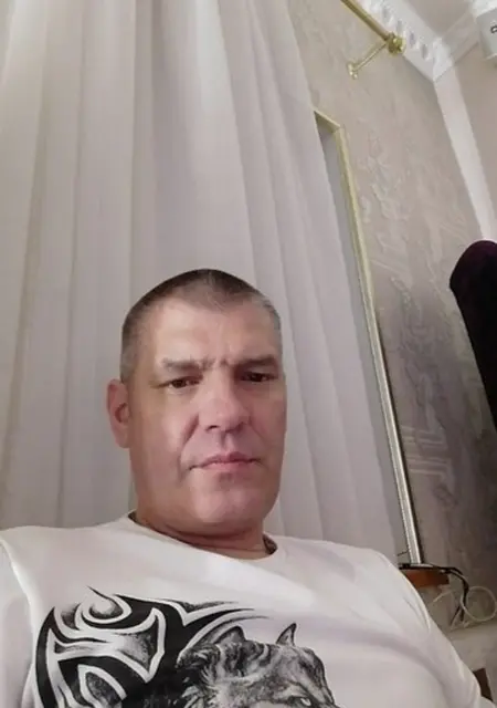 Я Димид, 45, знакомлюсь для совместных путешествий в Уссурийске