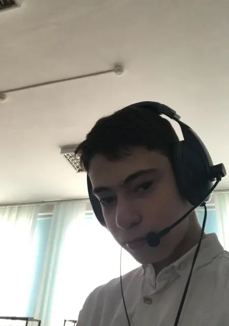 Владлен из Крымска, мне 25, познакомлюсь на одну ночь