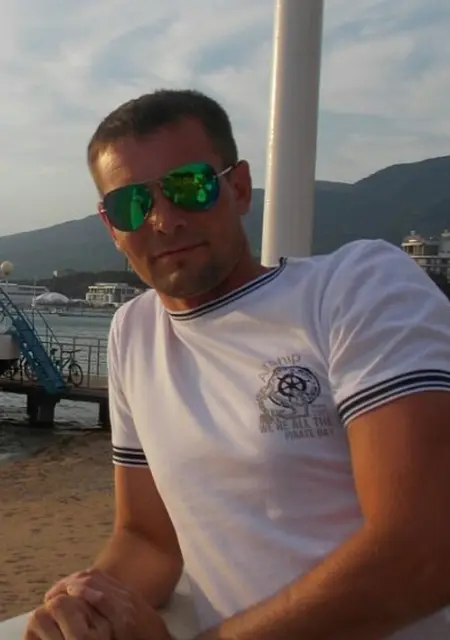 Я Алекс, 44, из Иванова, ищу знакомства без обязательств