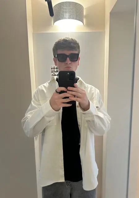 Я Ils, 29, из Томска, ищу знакомства без обязательств