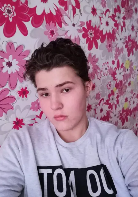 Даниил из Рязани, мне 21, познакомлюсь для приятного времяпровождения