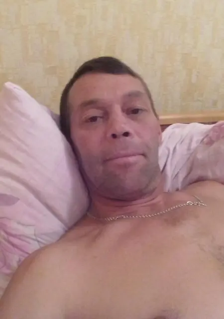 Я Саша, 49, знакомлюсь без обязательств в Пикалеве