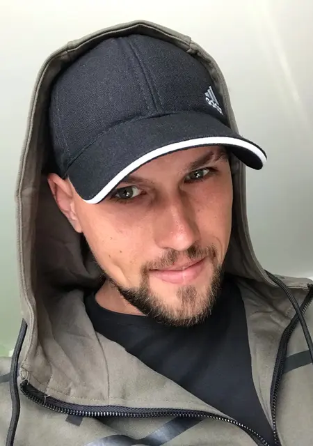 Я Макс, 31, из Тамбова, ищу знакомство для приятного времяпровождения