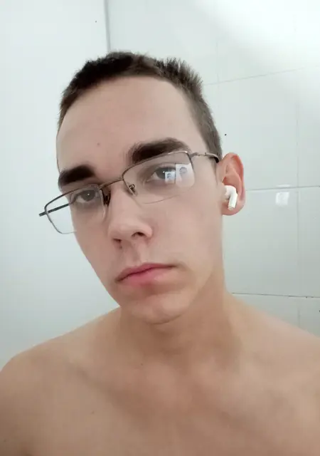 Vlad из Острогожска, мне 23, познакомлюсь на одну ночь