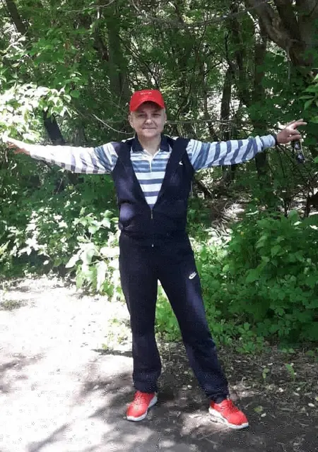 Я Эдуард, 57, из Воронежа, ищу знакомство для постоянных отношений