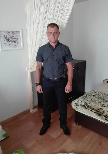 Я Вова, 39, из Костюковичей, ищу знакомства на одну ночь