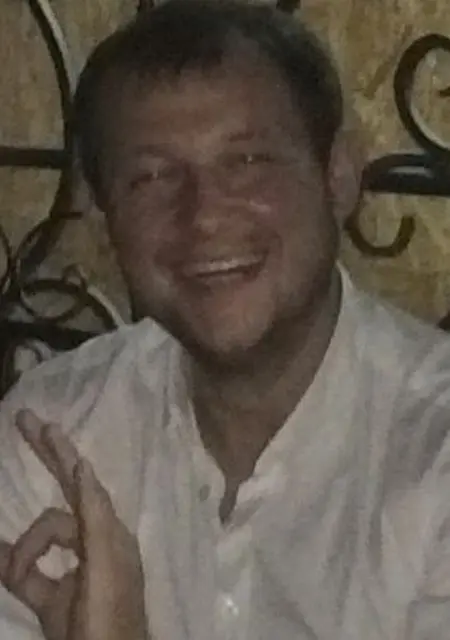 Александр из Бугульмы, мне 42, познакомлюсь для вирта