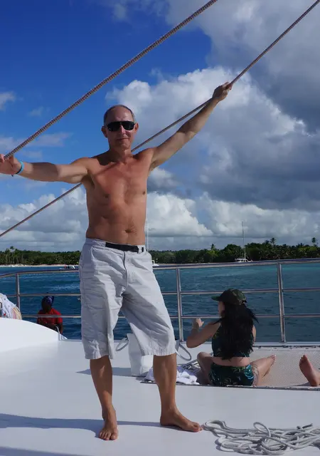 Я Владимир, 49 років з Херсона, шукаю знайомство для постійних стосунків