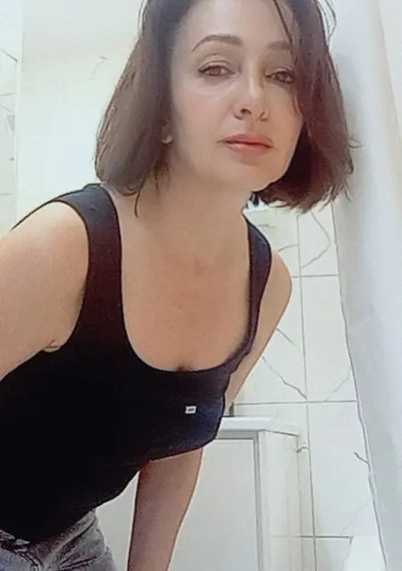 Ирина из Санкт-Петербурга, ищу на сайте постоянные отношения