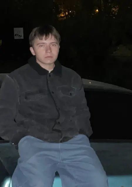 Я Семён, 18, знакомлюсь для приятного времяпровождения в Тюмени