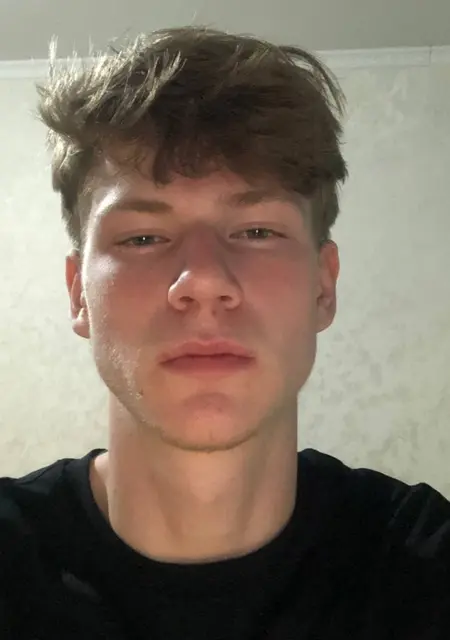 Я Максим, 19, знакомлюсь на одну ночь в Набережных Челнах