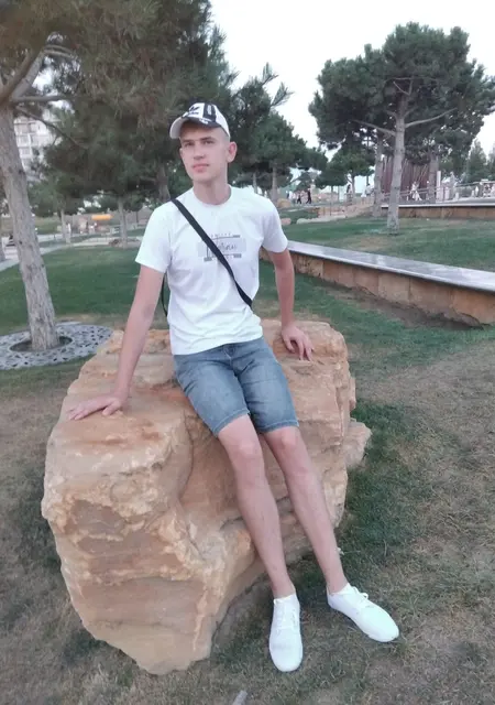 Я Roman, 21, знакомлюсь для дружбы в Старом Осколе