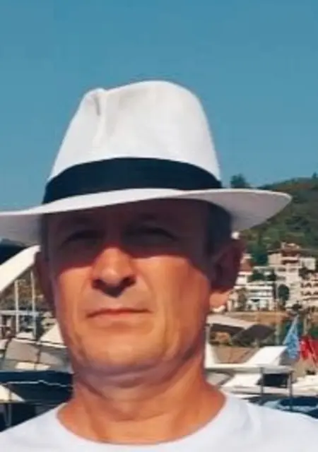 Игорь из Омска, мне 54, познакомлюсь для приятного времяпровождения