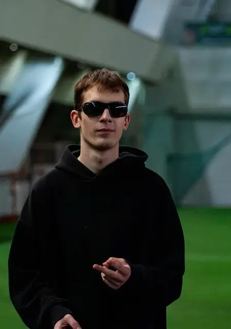 Я Nik, 22, из Санкт-Петербурга, ищу знакомства на одну ночь