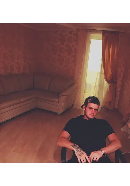 Я Алексей, 28, из Великого Новгорода, ищу знакомства без обязательств