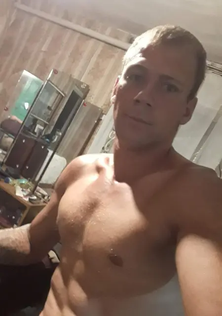 Я Владислав, 35, из Санкт-Петербурга, ищу знакомства без обязательств