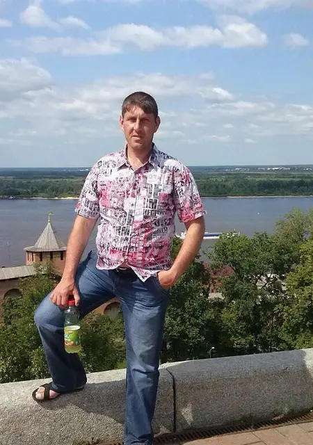 Николай из Лобни, ищу на сайте знакомства на одну ночь