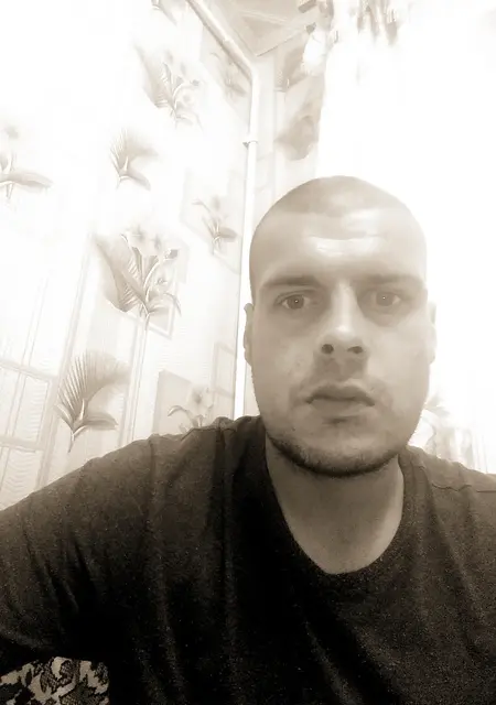 Я Ярослав, 36, из Магадана, ищу знакомство для постоянных отношений