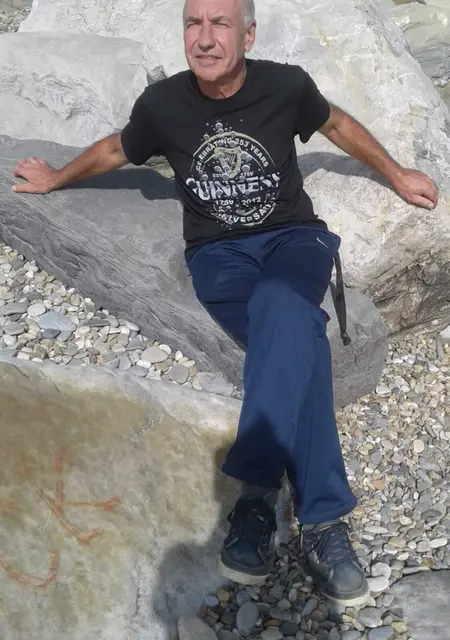 Я Валерий, 61, знакомлюсь на одну ночь в Москве